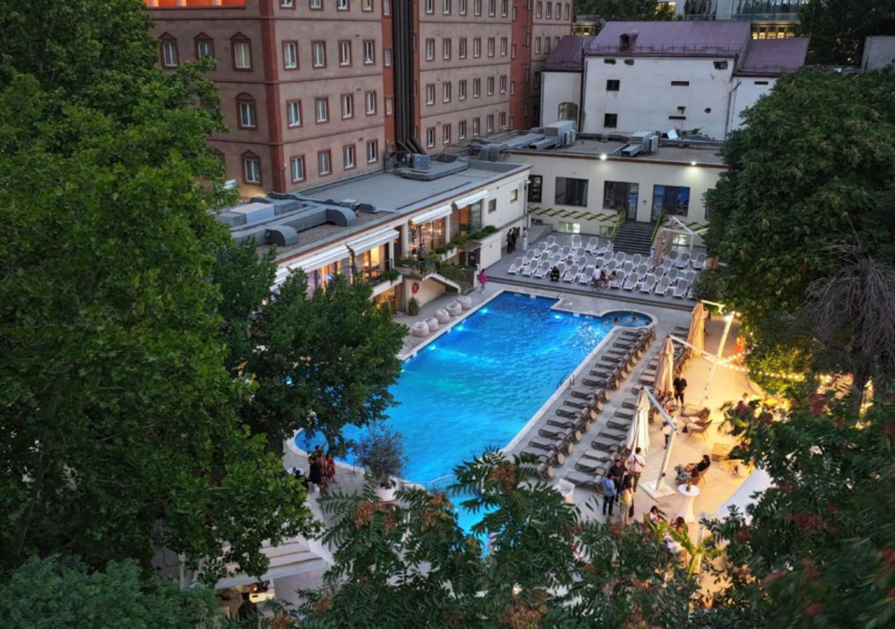 Best Western Plus Congress Hotel Erivan Dış mekan fotoğraf